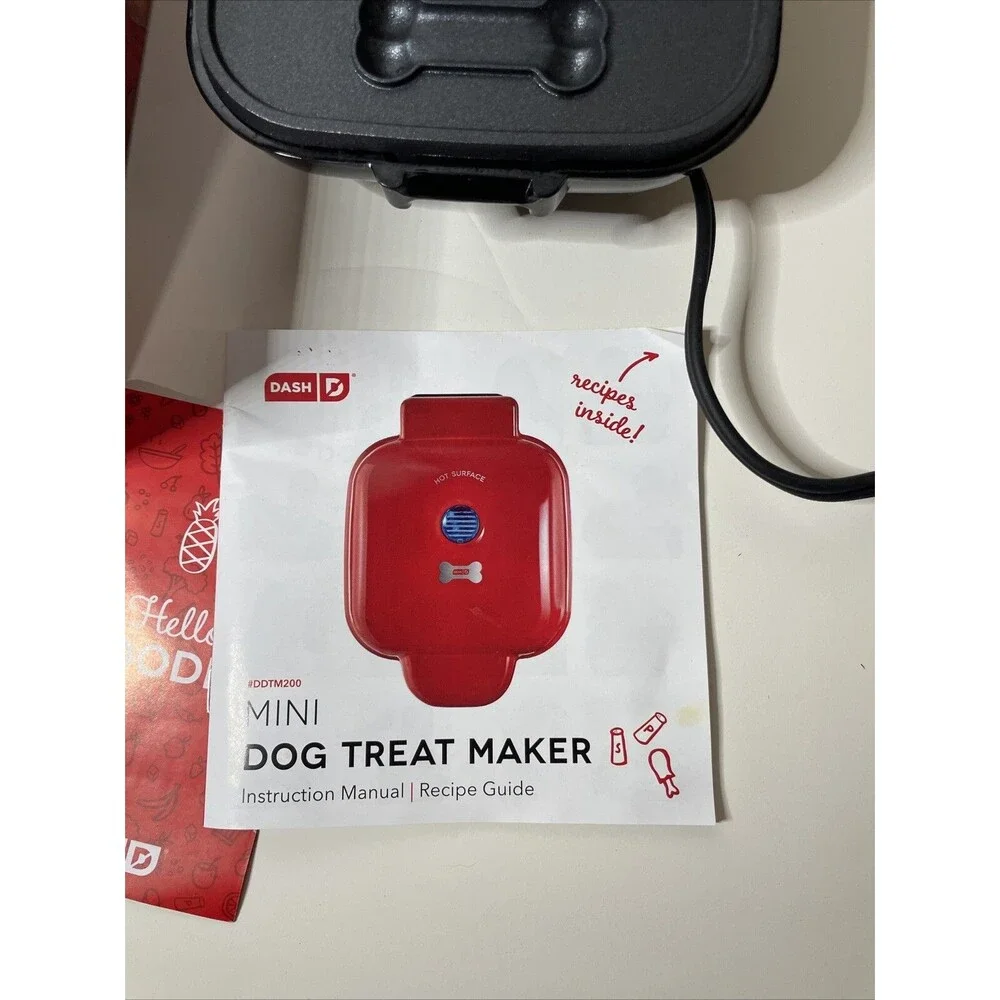 Dash Mini Dog Treat Maker - Red - Non-Stick Surface - Makes 6 Treats - EUC